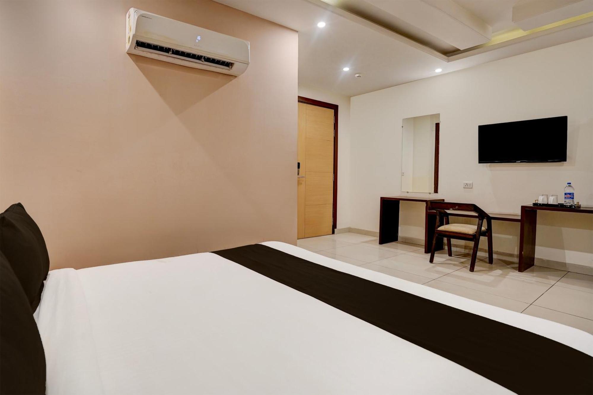 מלון ניו דלהי Super Townhouse Airport Road Delhi מראה חיצוני תמונה